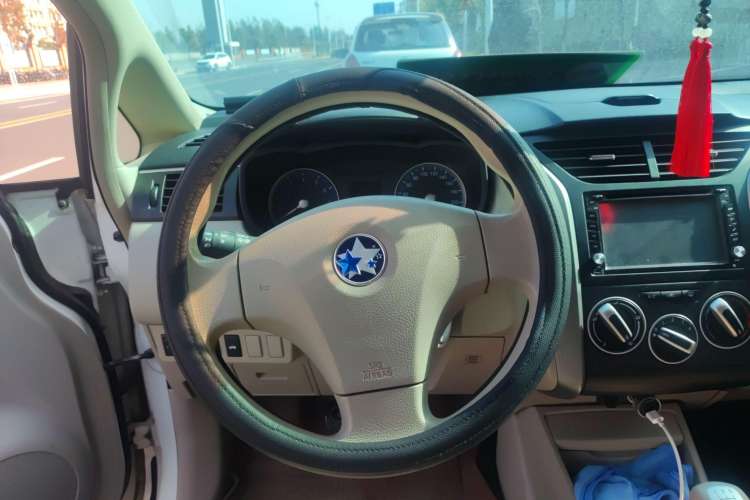 Used Venucia D50 2015 1.6L Manual Fashion Edition Steering Wheel