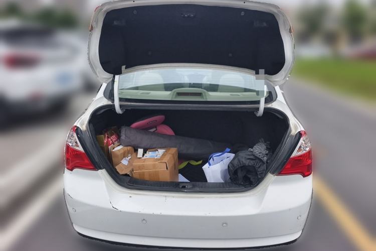 Used Venucia D50 2015 1.6L Manual Luxury Edition Trunk