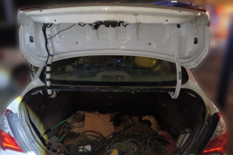 Used Venucia D50 2015 1.6L Manual Fashion Edition Trunk