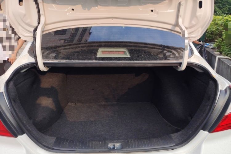 Used Venucia D50 2015 1.6L Automatic Fashion Edition Trunk