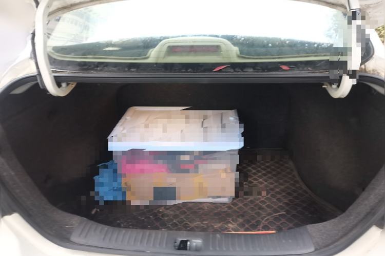 Used Venucia D50 2015 1.6L Manual Fashion Edition Trunk