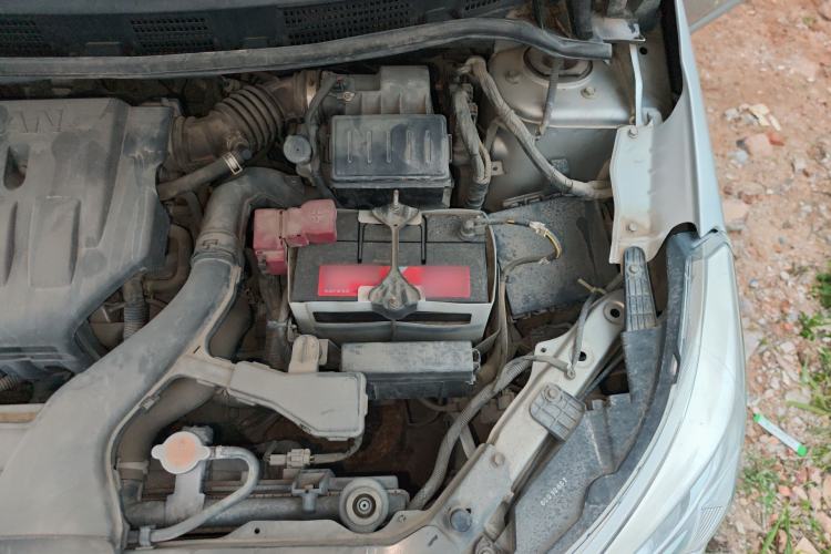 Used Venucia D50 2016 1.6L Manual Elite Edition Engine Bay Left