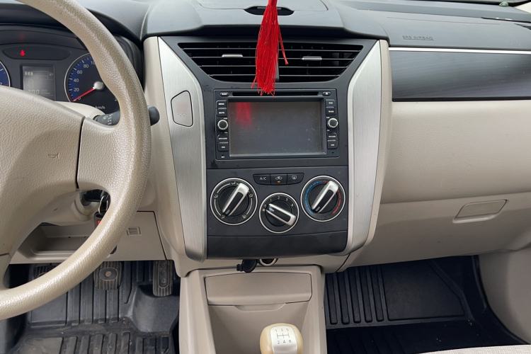 Used Venucia D50 2016 1.6L Manual Elite Edition Audio And AC Panel