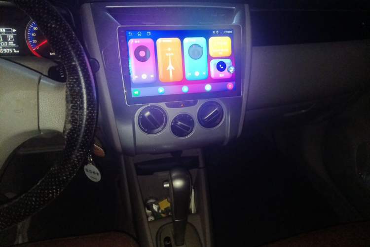 Used Venucia D50 2016 1.6L Automatic Elite Edition Audio And AC Panel