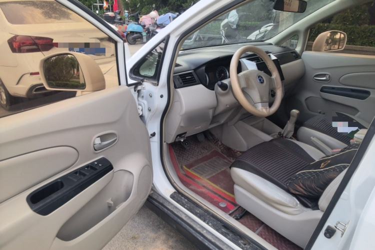 Used Venucia D50 2016 1.6L Manual Elite Edition Driver Seat