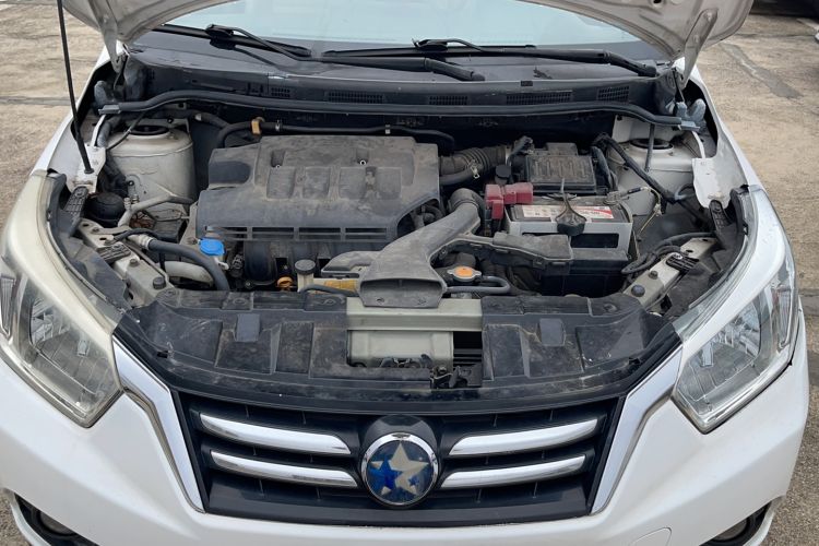 Used Venucia D50 2016 1.6L Manual Elite Edition Engine Bay