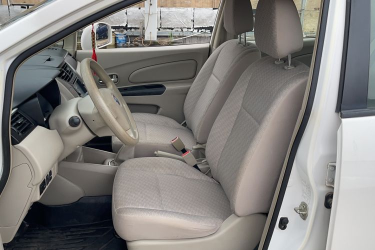 Used Venucia D50 2016 1.6L Manual Elite Edition Left Front Seat