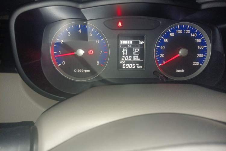 Used Venucia D50 2016 1.6L Automatic Elite Edition Odometer Close Up