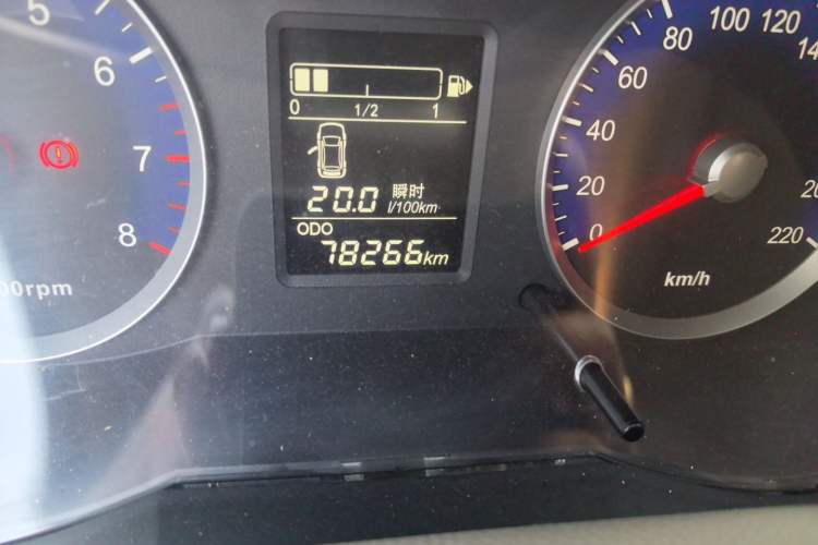 Used Venucia D50 2016 1.6L Manual Elite Edition Odometer Close Up