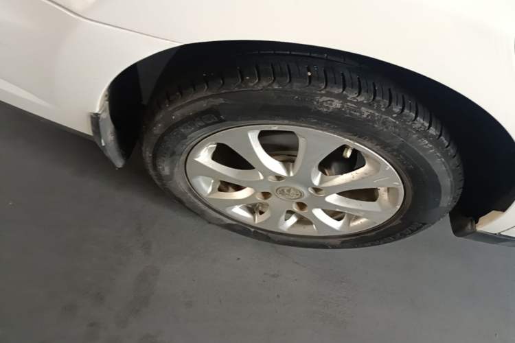 Used Venucia D50 2016 1.6L Manual Elite Edition Right Rear Wheel Hub