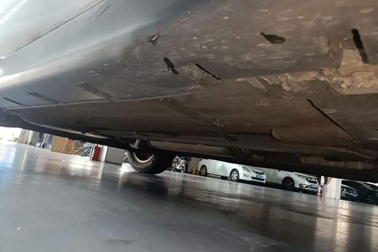 Used Venucia D50 2016 1.6L Manual Elite Edition Right Side Sill