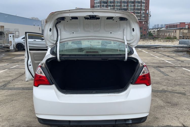 Used Venucia D50 2016 1.6L Manual Elite Edition Trunk