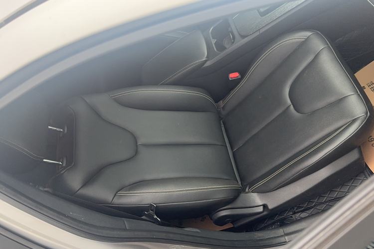 Used Venucia D60 2021 PLUS 1.6L XL CVT Yue Ling Edition Right Front Seat