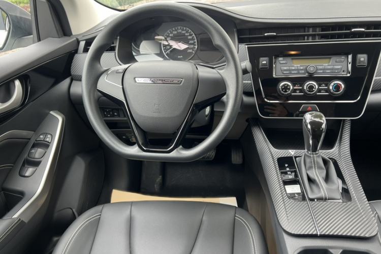 Used Venucia D60 2023 PLUS 1.6L XE CVT Trendy Edition Interior 2