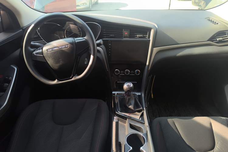 Used Venucia D60 2018 1.6L Manual Comfort Edition Center Console
