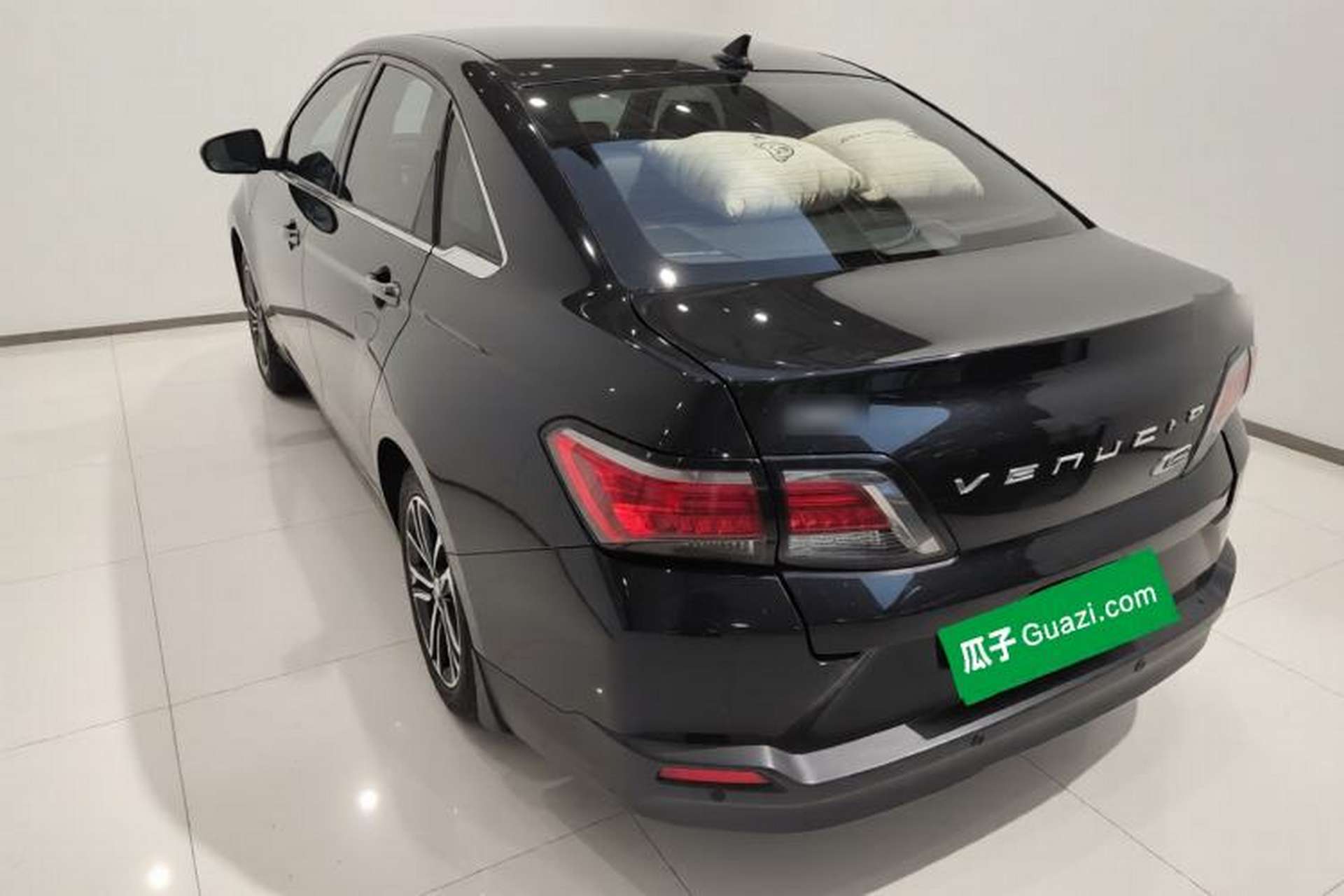 Used Venucia D60 2018 1.6L CVT Smart Connect Elite Edition Exterior 3