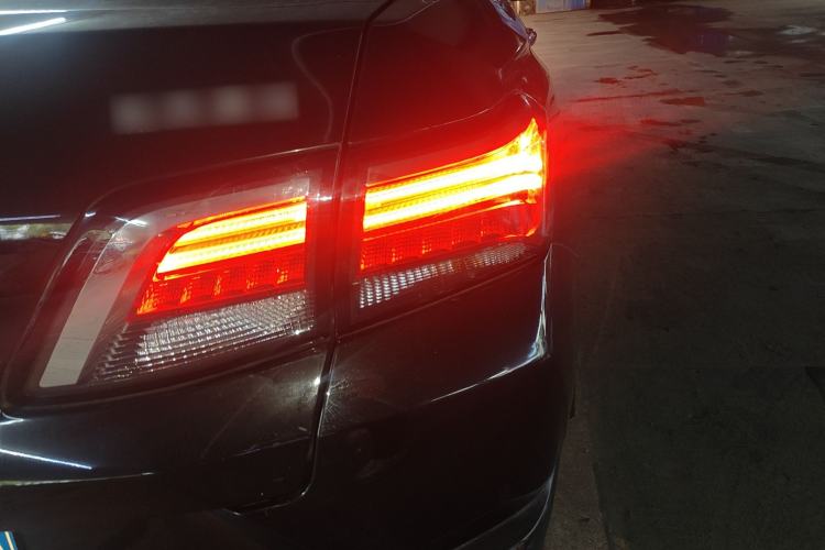 Used Venucia D60 2018 1.6L CVT Smart Connect Elite Edition Exterior 3