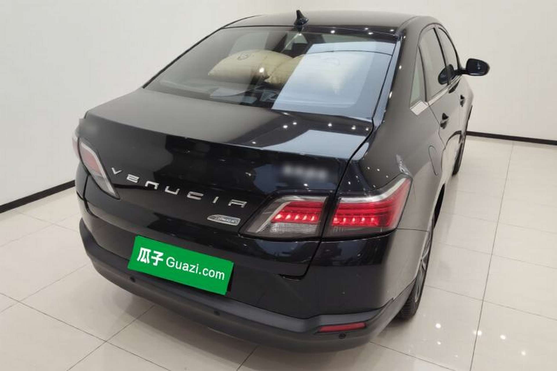 Used Venucia D60 2018 1.6L CVT Smart Connect Elite Edition Exterior 5