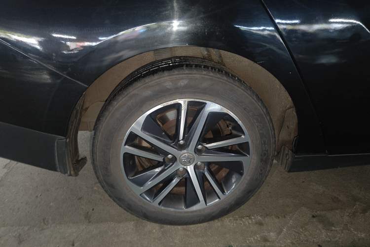 Used Venucia D60 2018 1.6L CVT Smart Connect Elite Edition Exterior 5