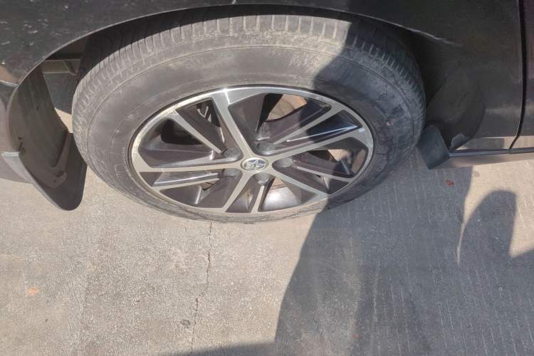 Used Venucia D60 2018 1.6L CVT Smart Connect Elite Edition Exterior 8