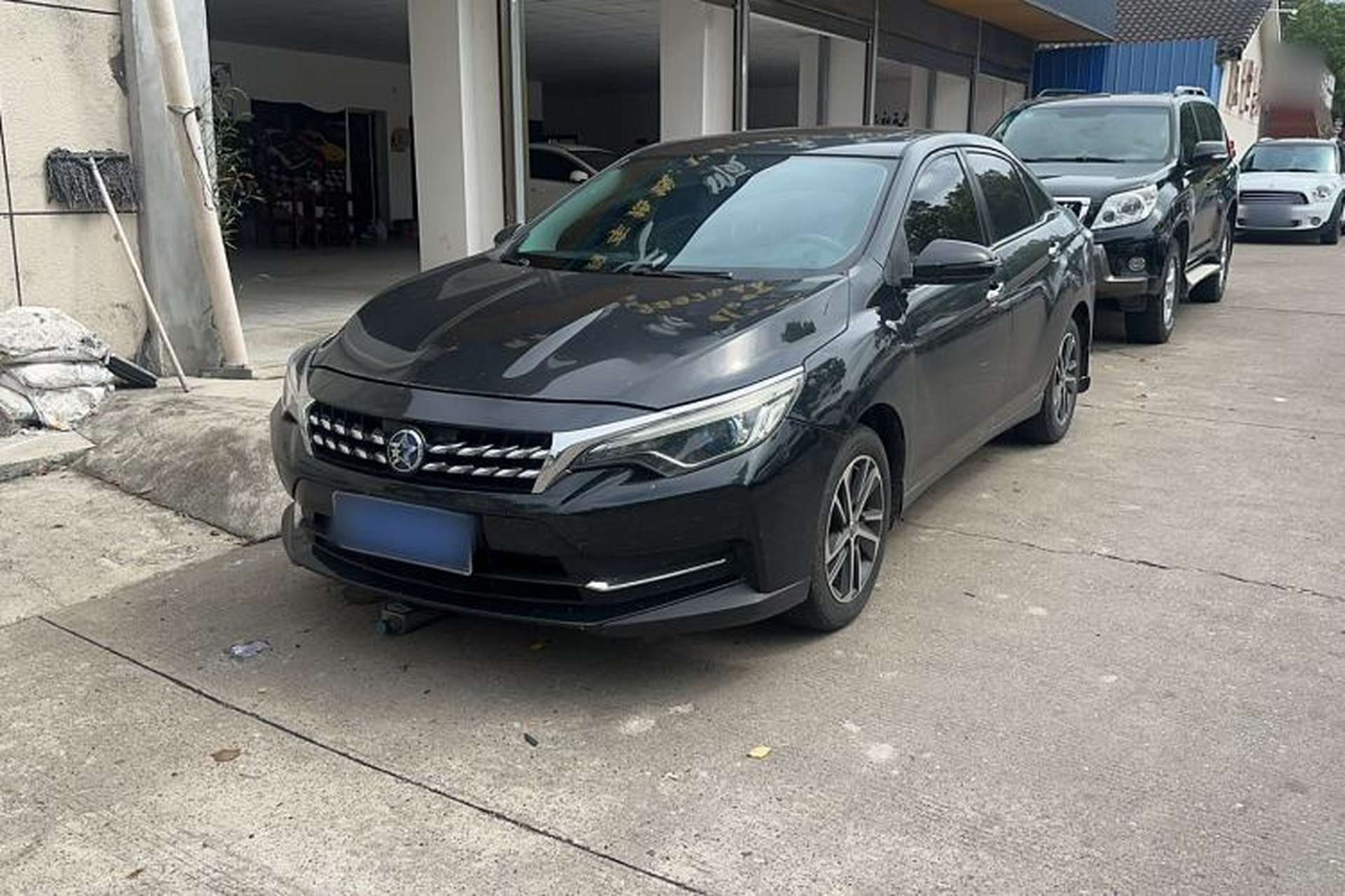 Used Venucia D60 2018 1.6L CVT Smart Connect Elite Edition Front Left 45 Deg