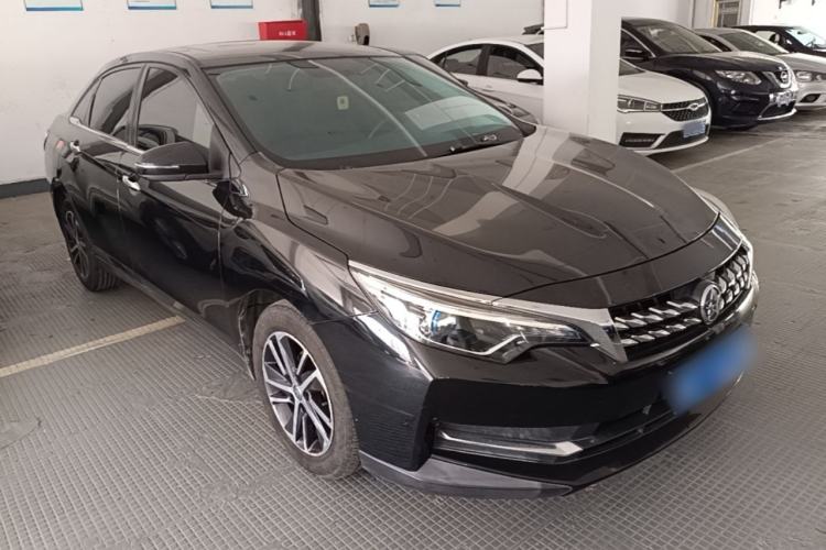 Used Venucia D60 2018 1.6L Manual Smart Connect Elite Edition Front Right 45 Deg