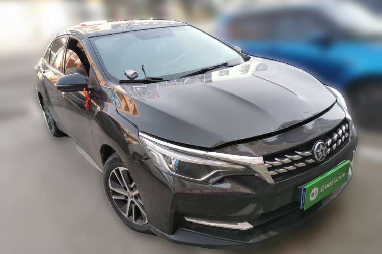 Used Venucia D60 2018 1.6L CVT Smart Connect Elite Edition Front Right 45 Deg