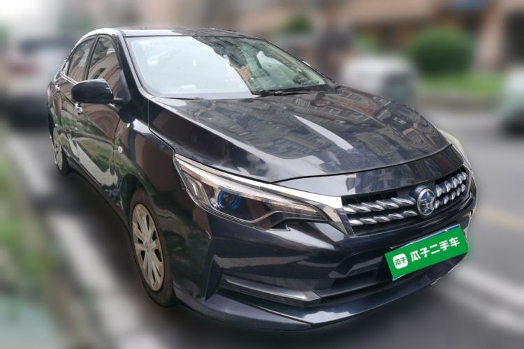Used Venucia D60 2018 1.6L Manual Fashion Edition Front Right 45 Deg