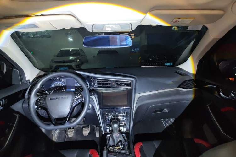 Used Venucia D60 2018 1.6L Manual Smart Connect Elite Edition Headliner