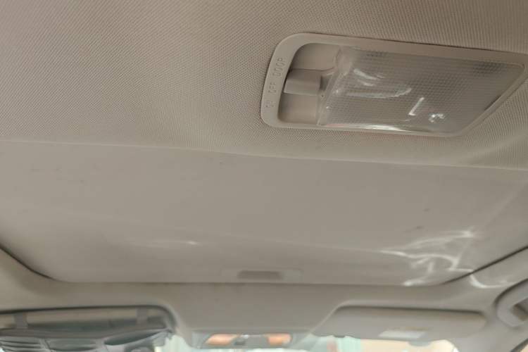 Used Venucia D60 2018 1.6L CVT Smart Connect Elite Edition Headliner