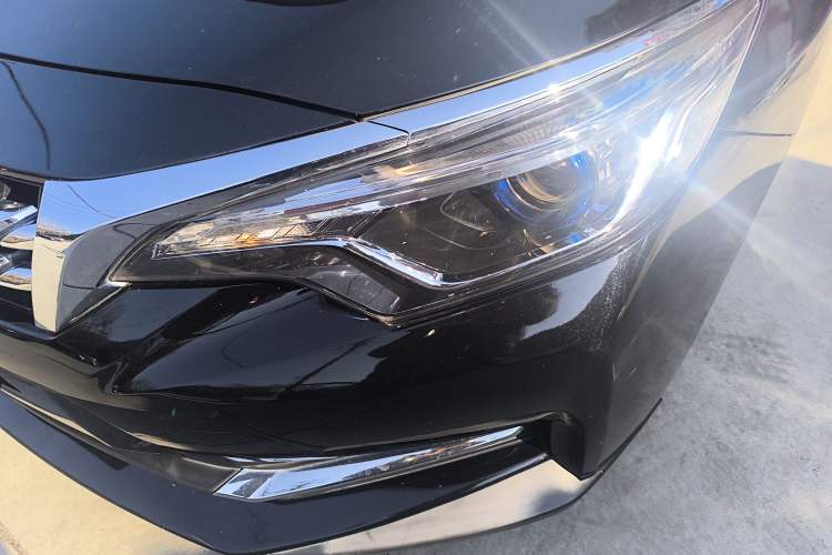 Used Venucia D60 2018 1.6L Manual Comfort Edition Left Front Headlight