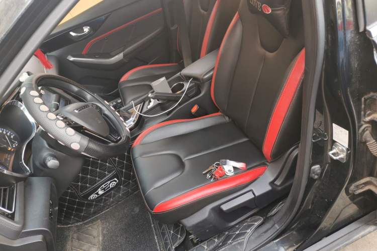 Used Venucia D60 2018 1.6L CVT Smart Connect Elite Edition Left Front Seat