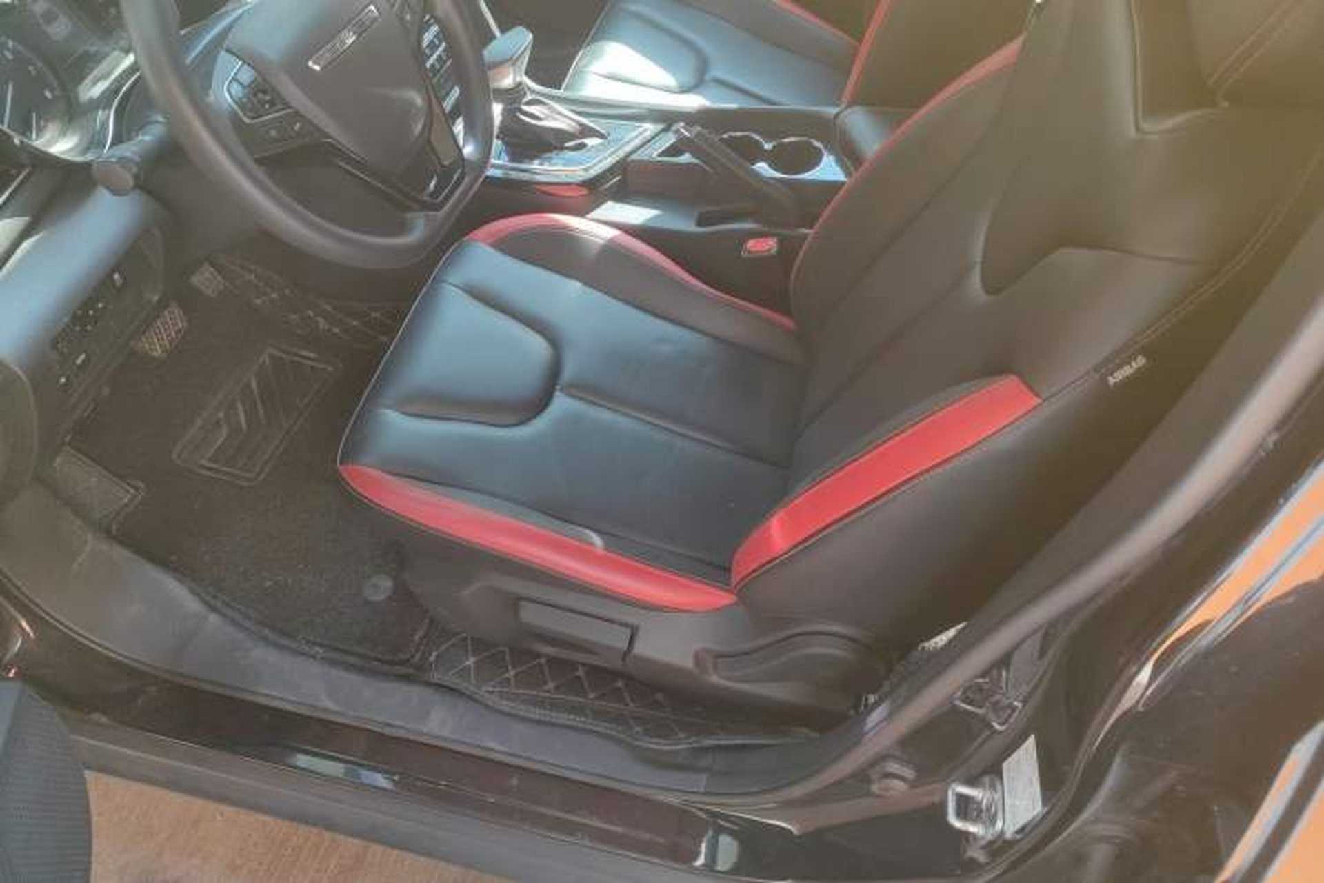 Used Venucia D60 2018 1.6L CVT Smart Connect Elite Edition Left Front Seat