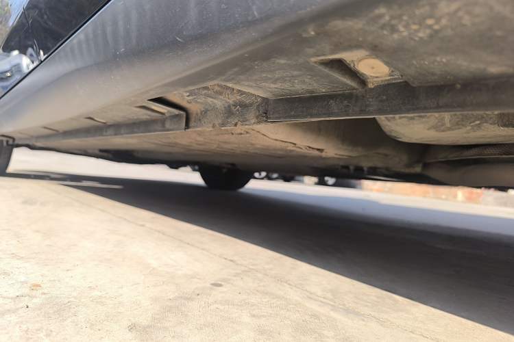 Used Venucia D60 2018 1.6L Manual Comfort Edition Left Side Sill