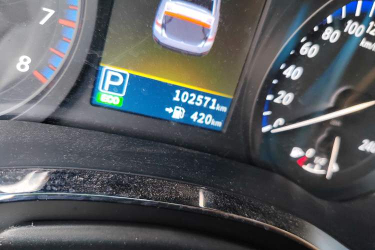 Used Venucia D60 2018 1.6L CVT Smart Connect Elite Edition Odometer Close Up