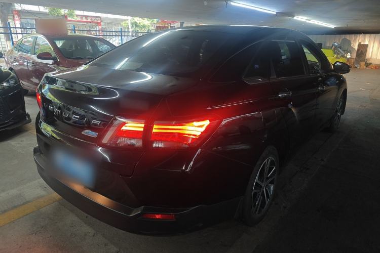 Used Venucia D60 2018 1.6L CVT Smart Connect Elite Edition Rear Right 45 Deg