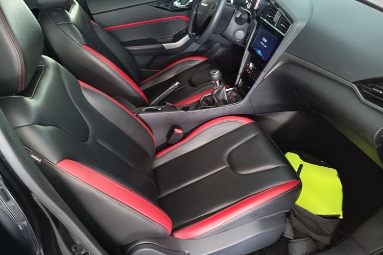 Used Venucia D60 2018 1.6L Manual Smart Connect Elite Edition Right Front Seat