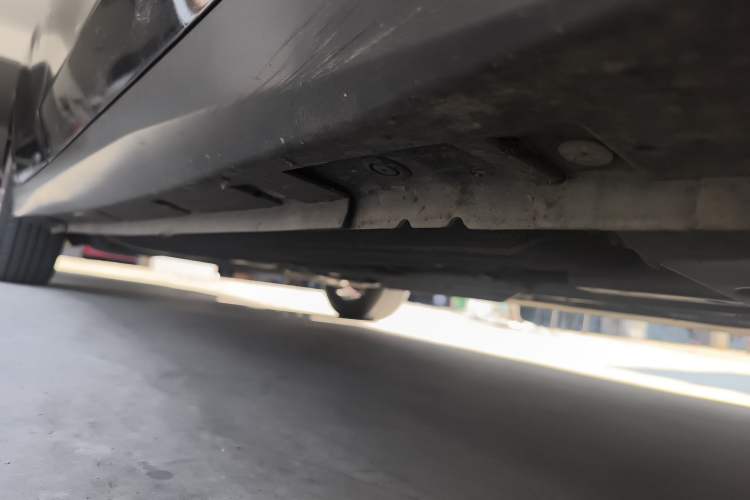 Used Venucia D60 2018 1.6L Manual Comfort Edition Right Side Sill
