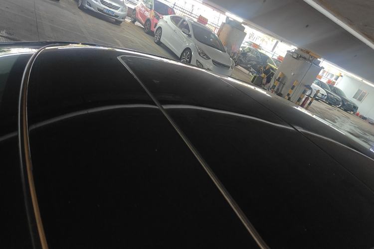 Used Venucia D60 2018 1.6L CVT Smart Connect Elite Edition Roof