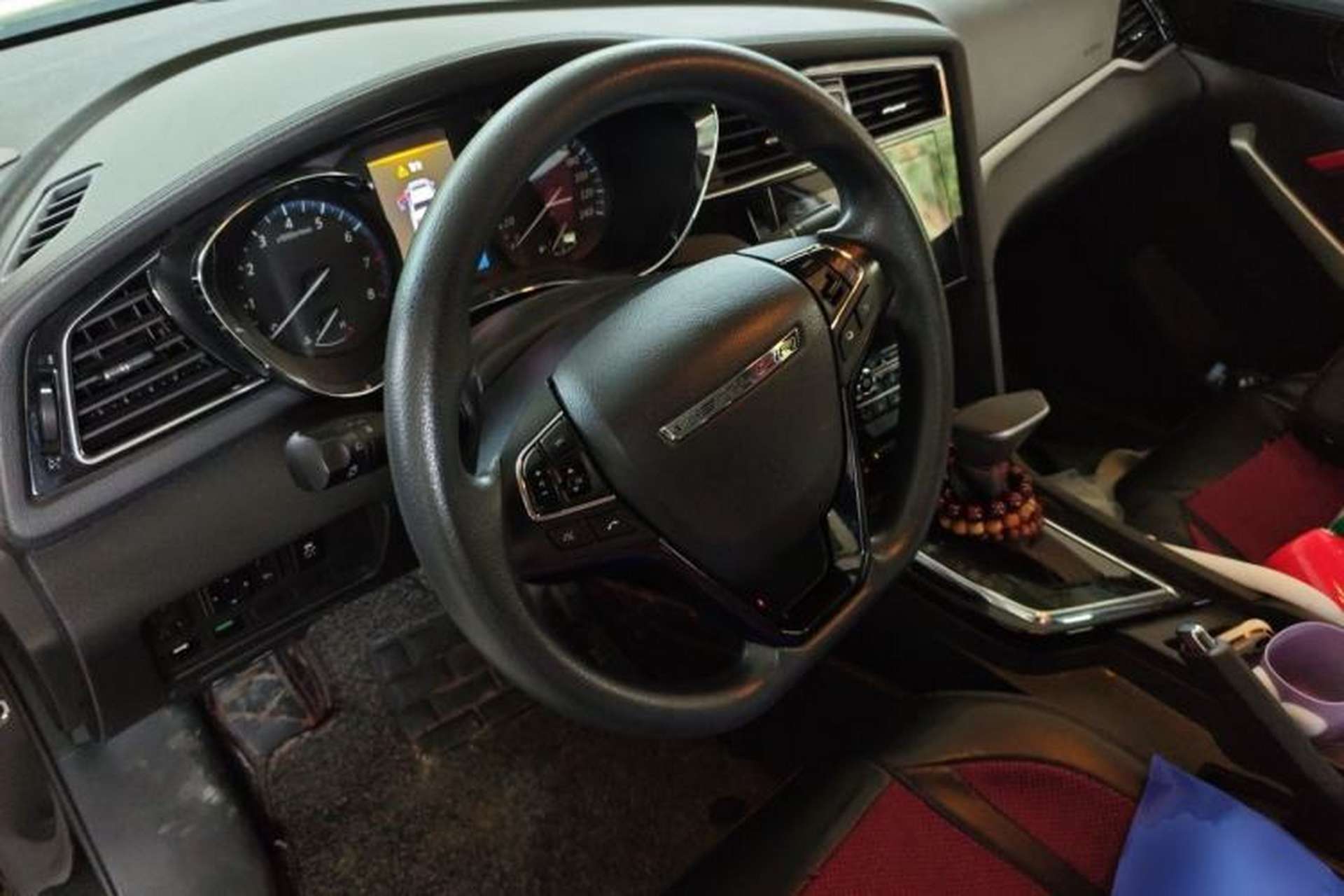 Used Venucia D60 2018 1.6L CVT Smart Connect Elite Edition Steering Wheel