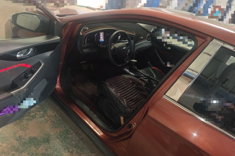 Used Venucia D60 2018 1.6L CVT Smart Connect Elite Edition Driver Seat