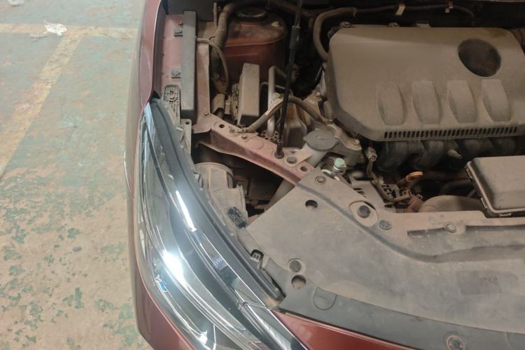 Used Venucia D60 2018 1.6L CVT Smart Connect Elite Edition Engine Bay Right