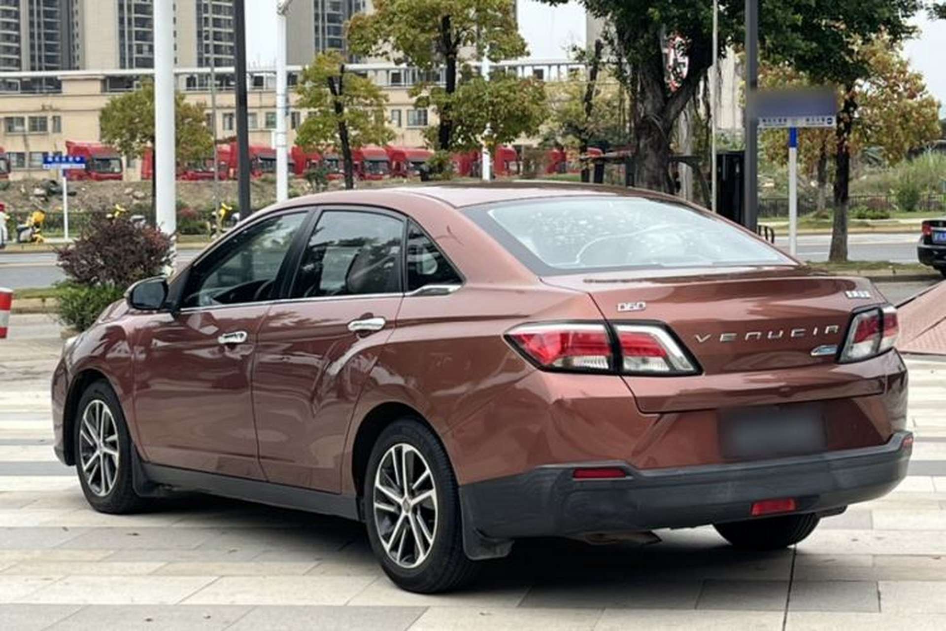 Used Venucia D60 2018 1.6L CVT Smart Connect Elite Edition Exterior 1