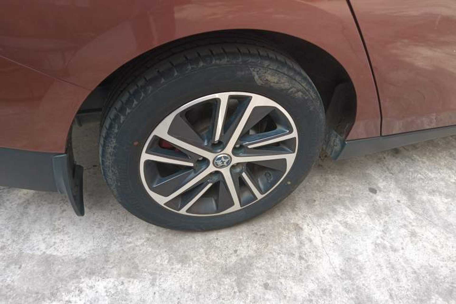 Used Venucia D60 2018 1.6L CVT Smart Connect Elite Edition Right Rear Wheel Hub