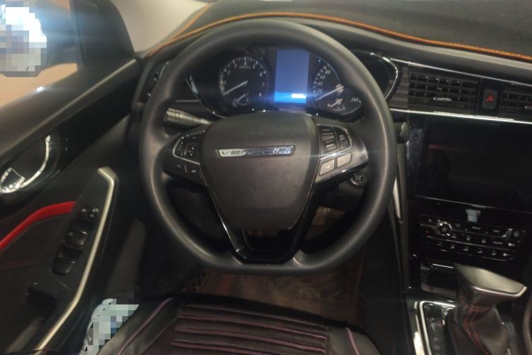 Used Venucia D60 2018 1.6L CVT Smart Connect Elite Edition Steering Wheel