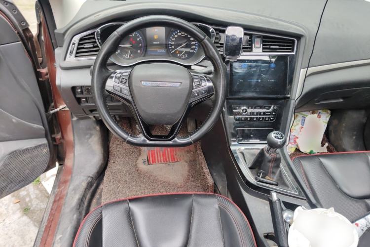 Used Venucia D60 2018 1.6L Manual Smart Connect Luxury Edition Steering Wheel
