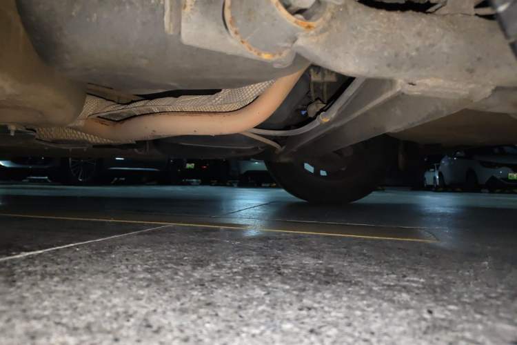Used Venucia D60 2018 1.6L Manual Smart Connect Elite Edition Chassis Rear Left