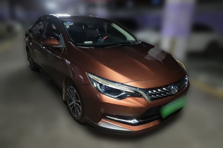 Used Venucia D60 2018 1.6L Manual Smart Connect Elite Edition Front Right 45 Deg