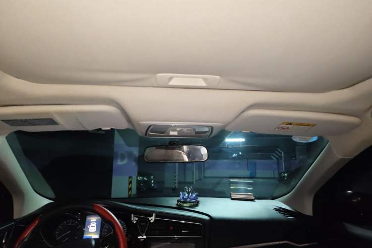 Used Venucia D60 2018 1.6L Manual Smart Connect Elite Edition Headliner