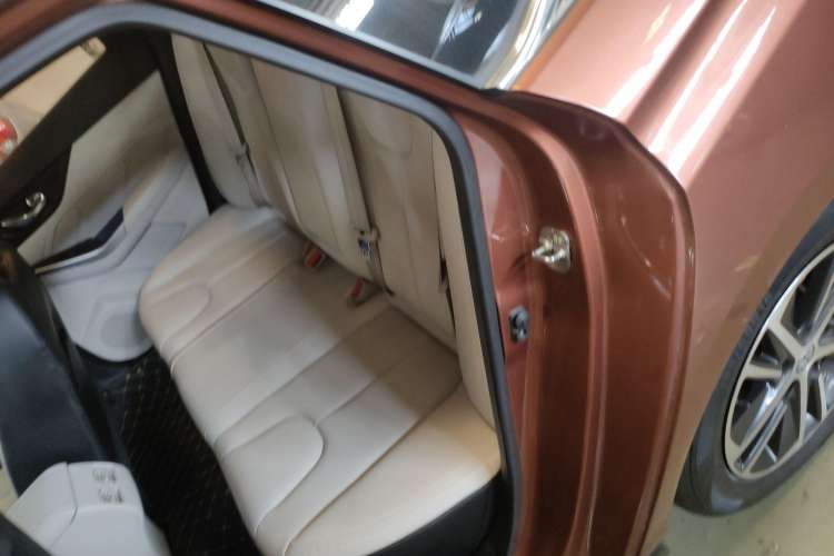 Used Venucia D60 2018 1.6L CVT Smart Connect Elite Edition Left Rear Seat